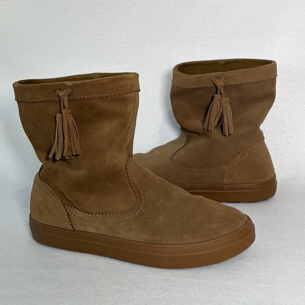 CROCS Lodge Point Womens 11 Brown Suede Pull On Winter Boot Tassle 203425